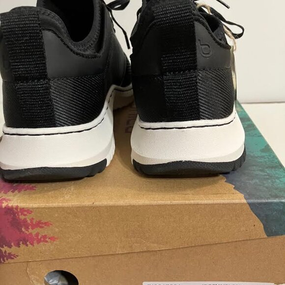New in Box Bionica Oakler Black Mesh Women's size 8.5 Sneakers - Picture 6 of 12